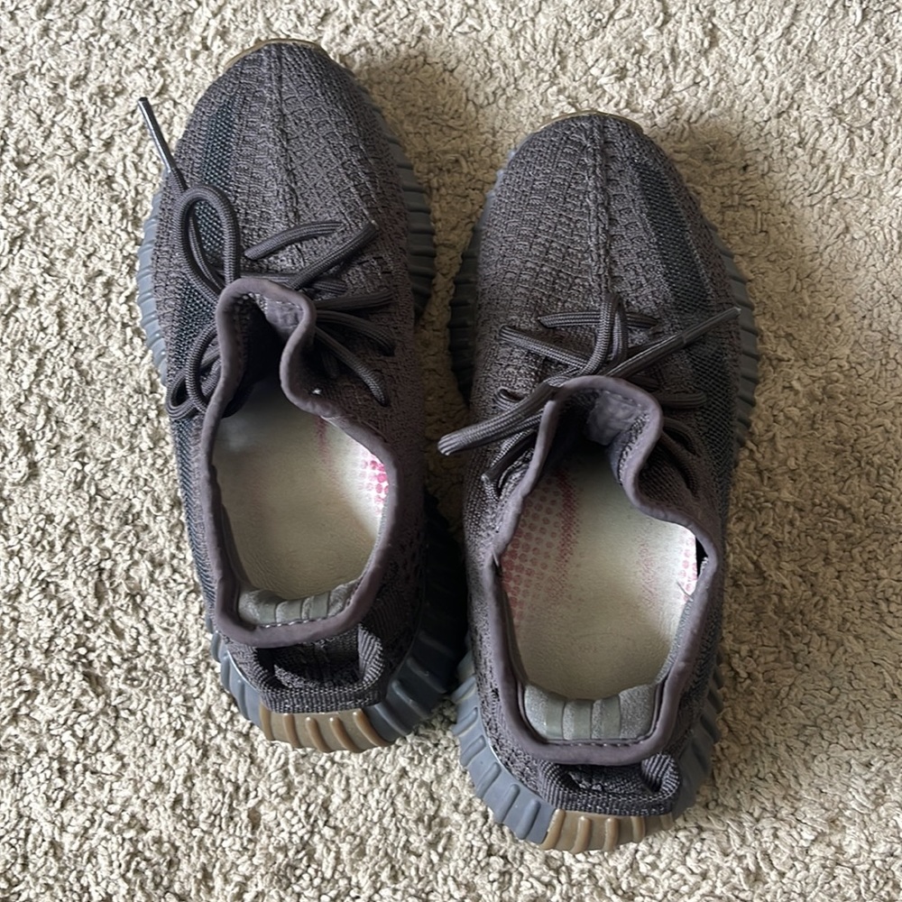 Yeezy Cinder Boost 350 View 4